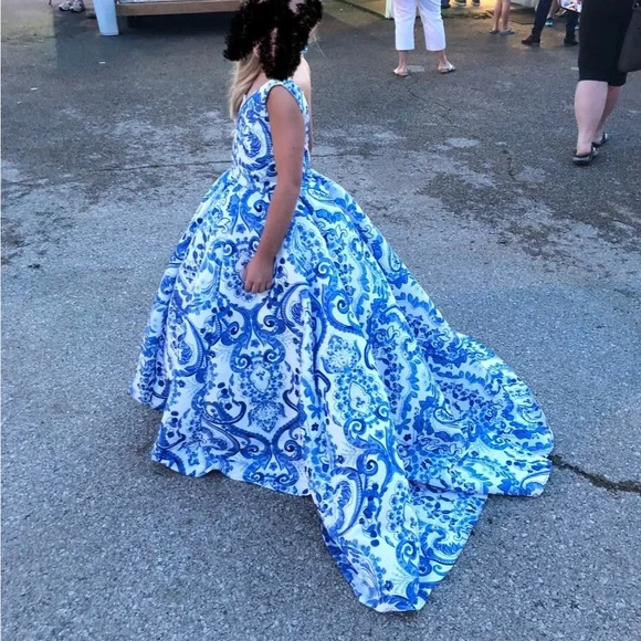Sherri Hill Child’s gown Size 8 - Worn twice - Picture 2 of 13